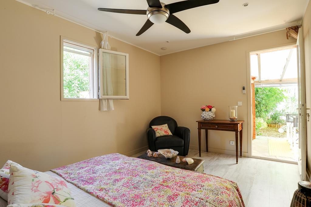 Les Ilets De L'Eau Blanche Apartment กาวาแลร์-ซูร์-แมร์ ภายนอก รูปภาพ